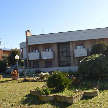 Domus Achille Fosco Hotell Ciampino Exteriör bild