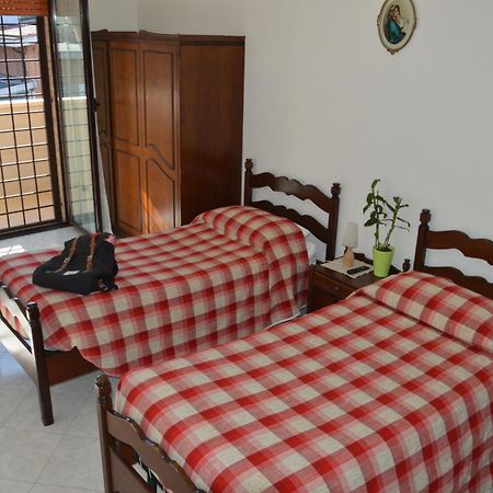 Domus Achille Fosco Hotell Ciampino Exteriör bild