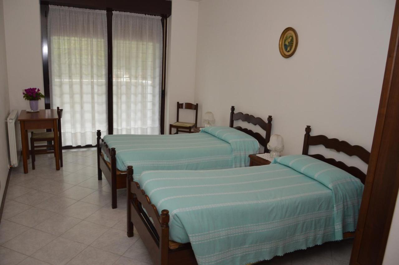 Domus Achille Fosco Hotell Ciampino Exteriör bild