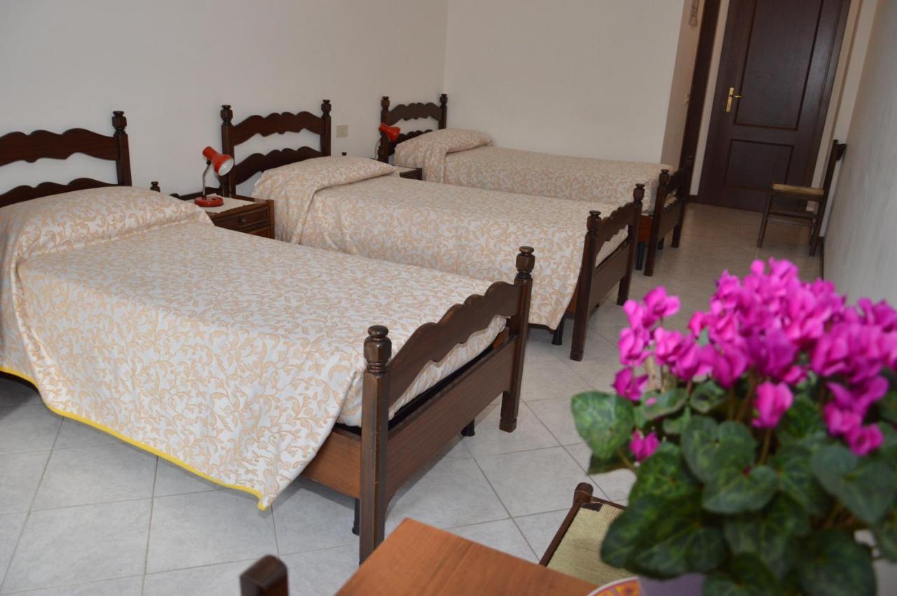 Domus Achille Fosco Hotell Ciampino Exteriör bild