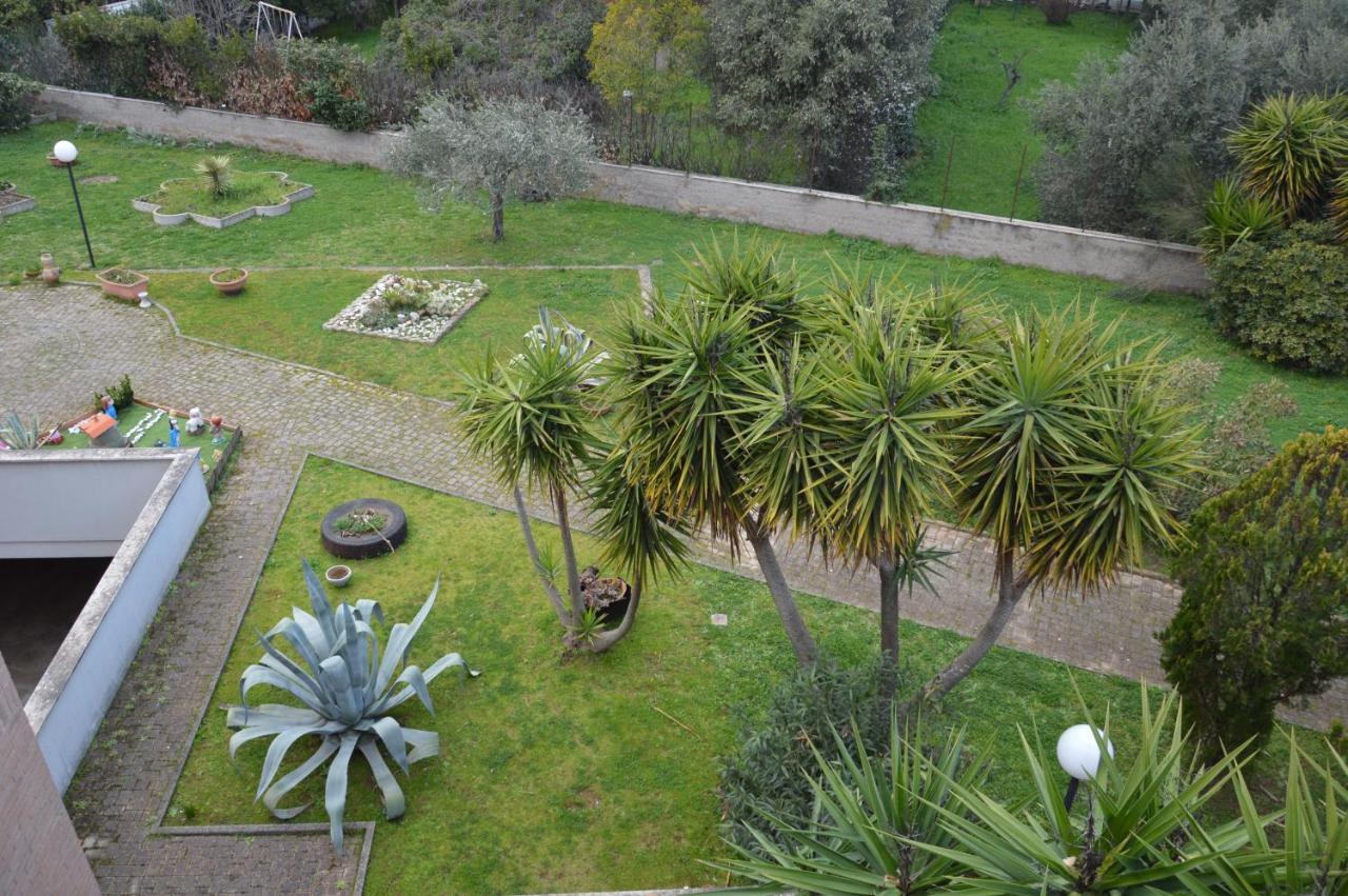 Domus Achille Fosco Hotell Ciampino Exteriör bild